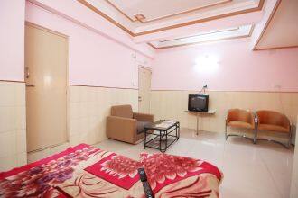 Hotel Neelkanth Bliss, Ahmedabad 4